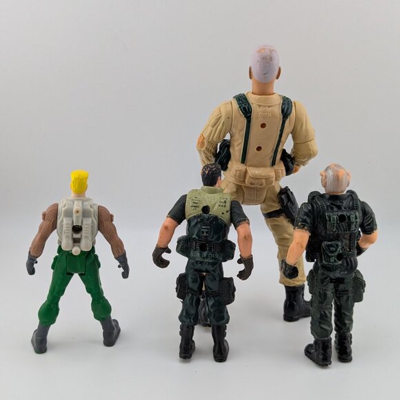 Vintage Military Action Figures Bundle – Classic GI Joe Style - Picture 6 of 7